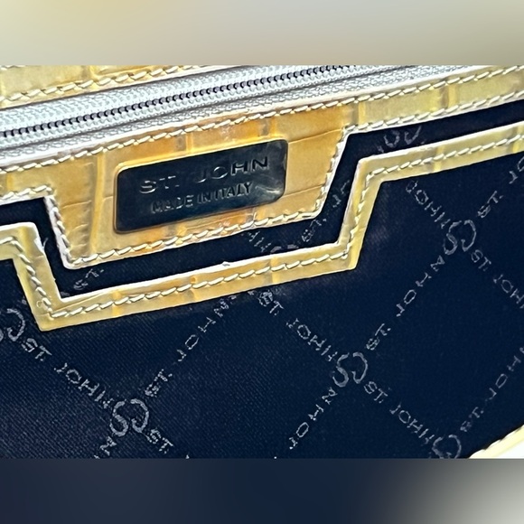 St. John - vintage RARE” Croc chartreuse resort tote - Picture 3 of 4